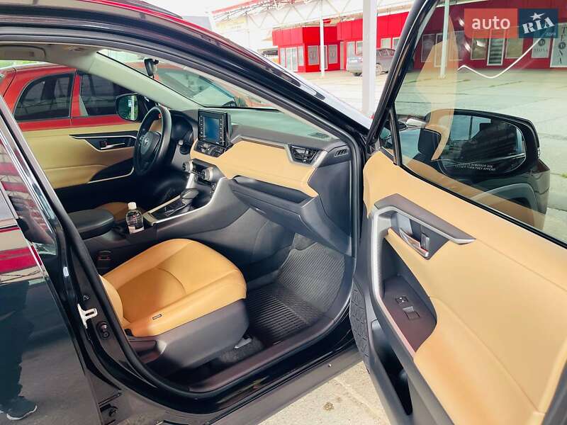 Внедорожник / Кроссовер Toyota RAV4 2020 в Харькове фото 19 Внедорожник / Кроссовер Toyota RAV4 2020 в Харькове