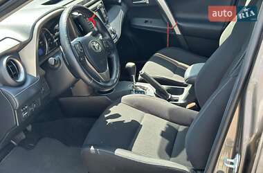 Позашляховик / Кросовер Toyota RAV4 2014 в 