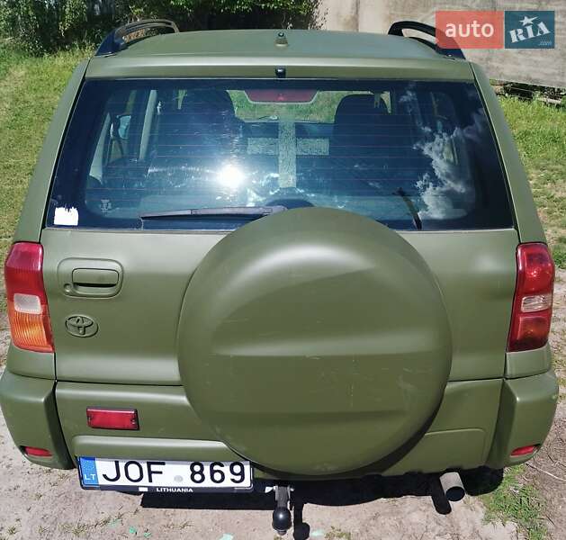 Позашляховик / Кросовер Toyota RAV4 2003 в Ізюмі