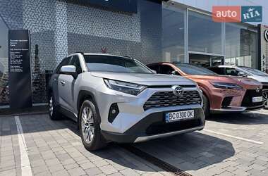 Внедорожник / Кроссовер Toyota RAV4 2022 в Львове