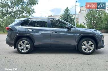 Внедорожник / Кроссовер Toyota RAV4 2021 в Днепре
