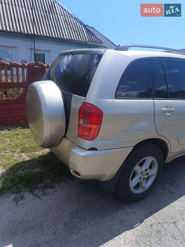 Позашляховик / Кросовер Toyota RAV4 2002 в Києві