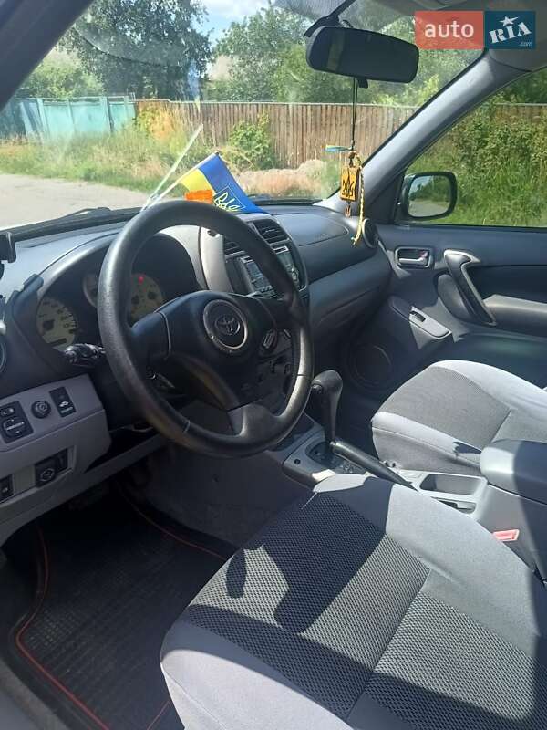 Позашляховик / Кросовер Toyota RAV4 2002 в Києві