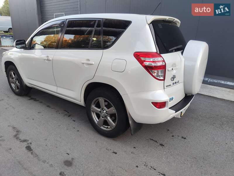 Внедорожник / Кроссовер Toyota RAV4 2012 в Киеве