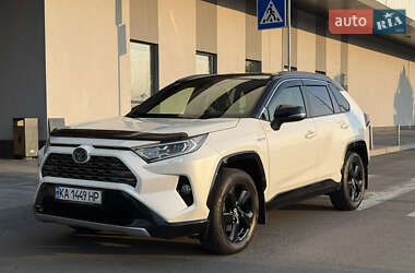 Позашляховик / Кросовер Toyota RAV4 2020 в Києві