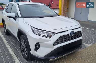Внедорожник / Кроссовер Toyota RAV4 2023 в Львове