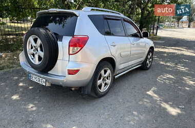 Внедорожник / Кроссовер Toyota RAV4 2007 в Николаеве