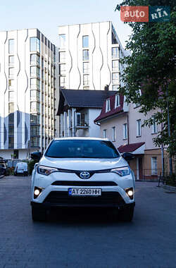 Позашляховик / Кросовер Toyota RAV4 2018 в Яремчі