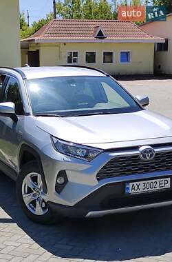 Внедорожник / Кроссовер Toyota RAV4 2019 в Тернополе