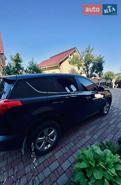 Внедорожник / Кроссовер Toyota RAV4 2013 в 
