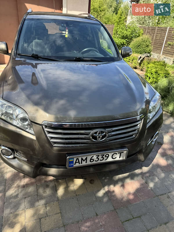 Toyota RAV4 2011