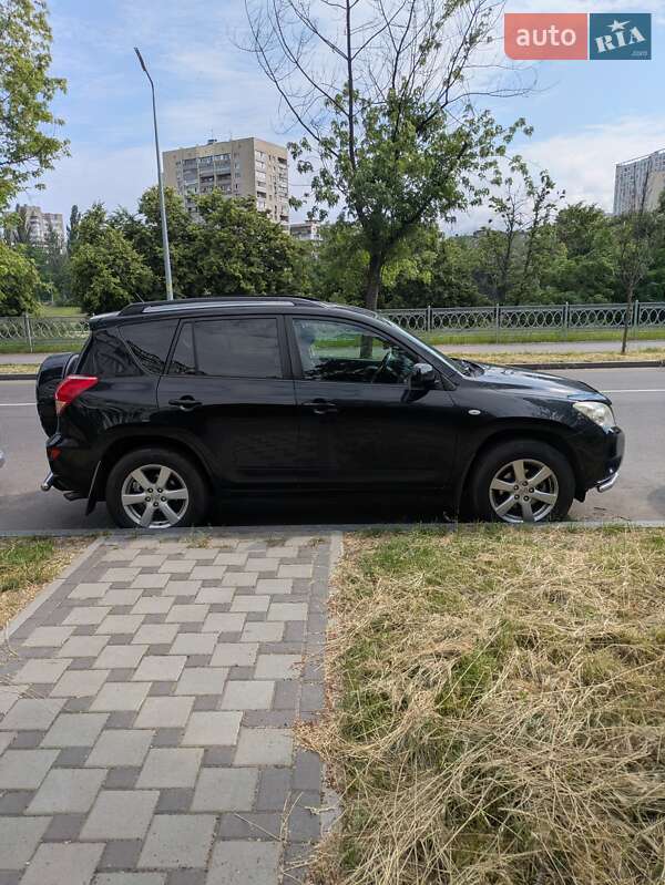 Позашляховик / Кросовер Toyota RAV4 2007 в Києві