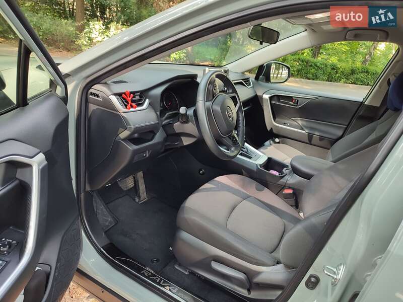 Внедорожник / Кроссовер Toyota RAV4 2022 в Виннице