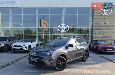Внедорожник / Кроссовер Toyota RAV4 2018 в Киеве