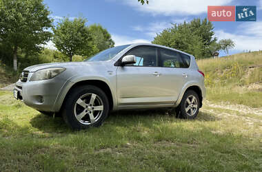Позашляховик / Кросовер Toyota RAV4 2005 в 