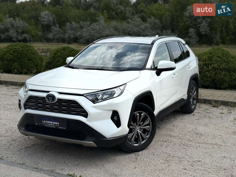 Внедорожник / Кроссовер Toyota RAV4 2022 в Днепре