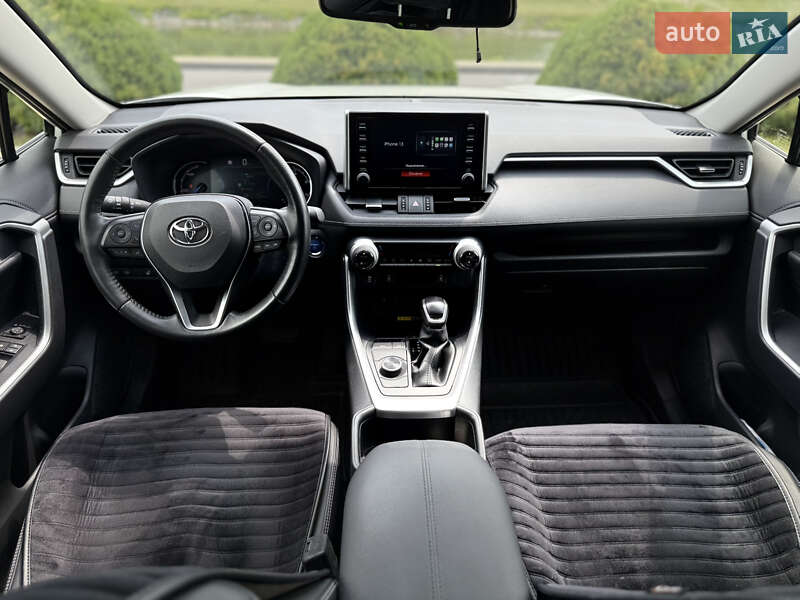 Внедорожник / Кроссовер Toyota RAV4 2022 в Днепре