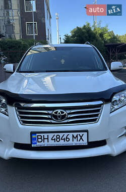 Внедорожник / Кроссовер Toyota RAV4 2011 в 