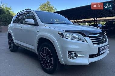 Внедорожник / Кроссовер Toyota RAV4 2011 в 