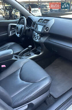 Внедорожник / Кроссовер Toyota RAV4 2011 в 