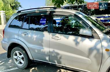 Внедорожник / Кроссовер Toyota RAV4 2002 в 