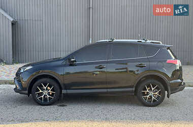 Позашляховик / Кросовер Toyota RAV4 2017 в Харкові