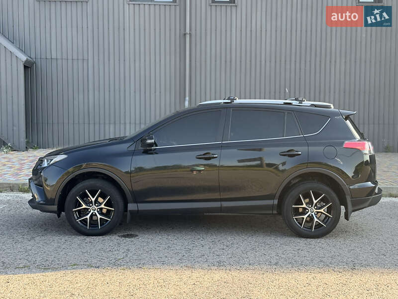 Toyota RAV4 2017