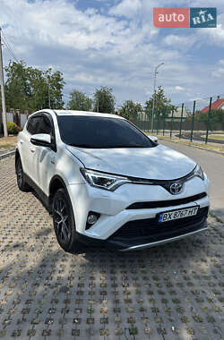 Позашляховик / Кросовер Toyota RAV4 2016 в Вінниці