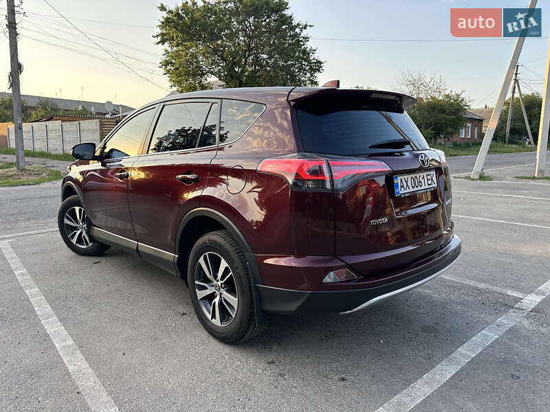 Внедорожник / Кроссовер Toyota RAV4 2016 в Валках фото 11 Внедорожник / Кроссовер Toyota RAV4 2016 в Валках