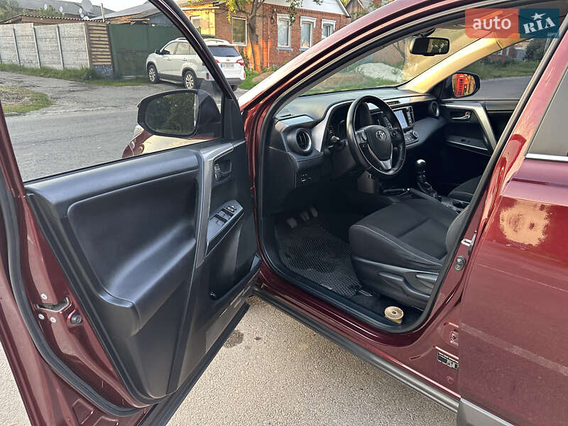 Внедорожник / Кроссовер Toyota RAV4 2016 в Валках фото 14 Внедорожник / Кроссовер Toyota RAV4 2016 в Валках