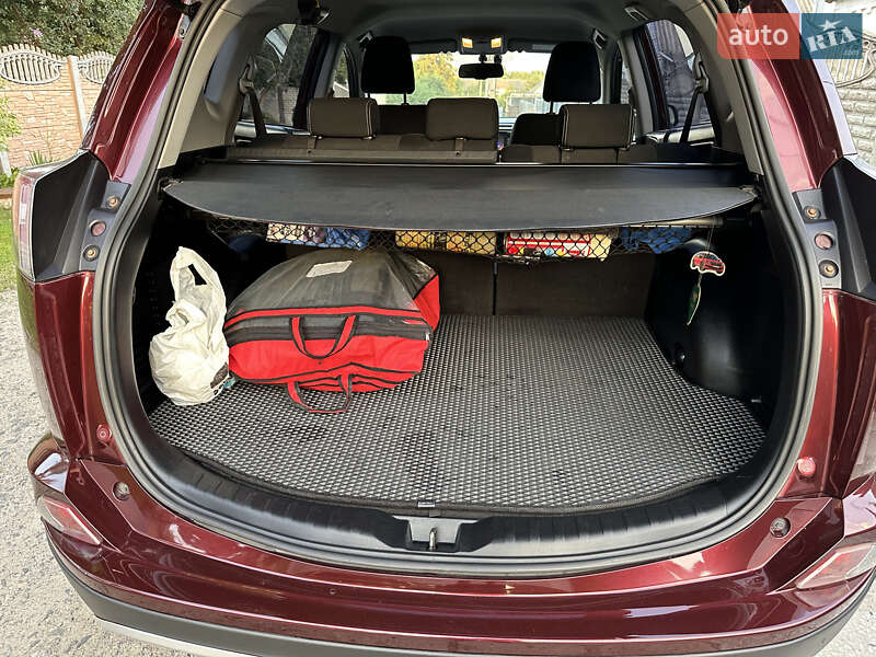 Внедорожник / Кроссовер Toyota RAV4 2016 в Валках фото 21 Внедорожник / Кроссовер Toyota RAV4 2016 в Валках