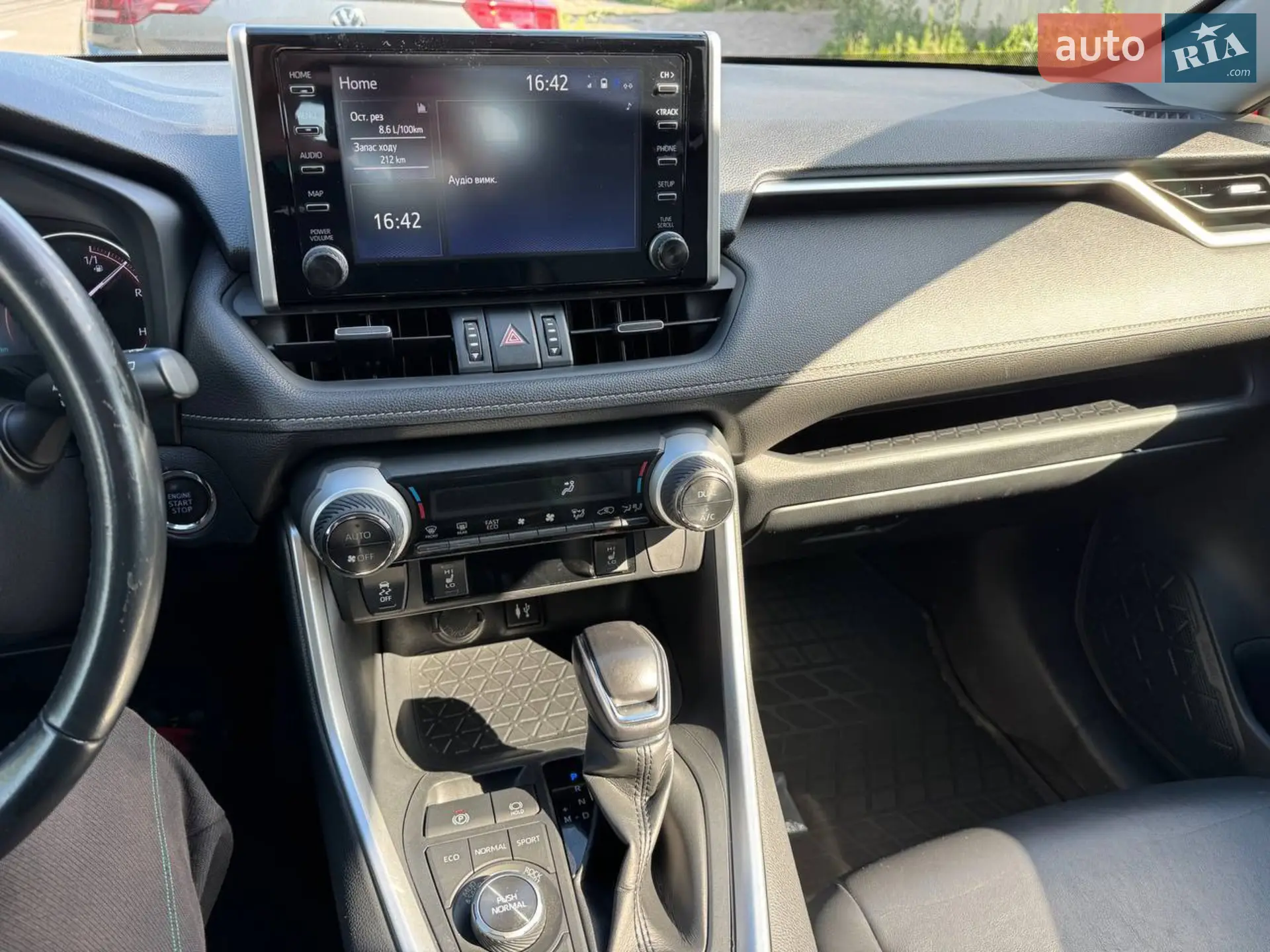 2019 Toyota RAV 4 - мініатюра 11