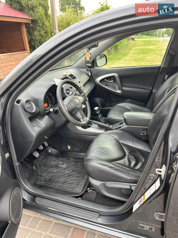 Внедорожник / Кроссовер Toyota RAV4 2007 в Заставной