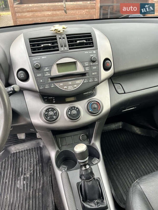 Внедорожник / Кроссовер Toyota RAV4 2007 в Заставной