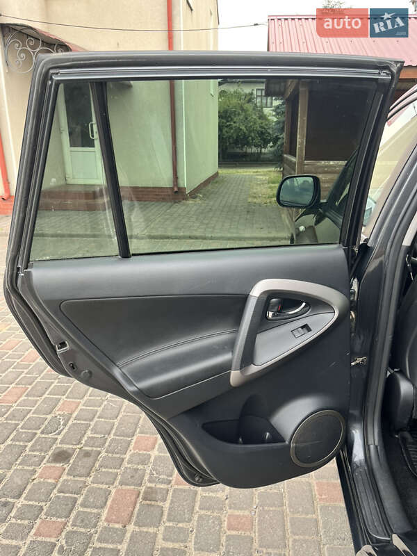 Внедорожник / Кроссовер Toyota RAV4 2007 в Заставной