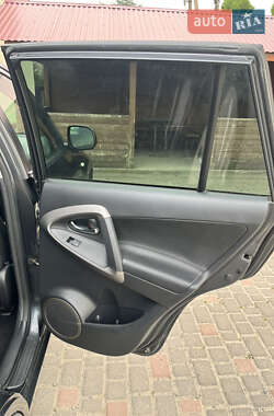 Внедорожник / Кроссовер Toyota RAV4 2007 в 