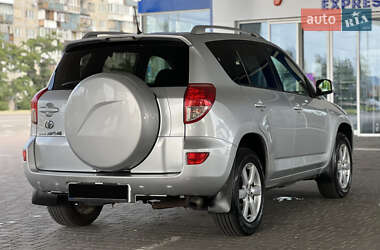 Позашляховик / Кросовер Toyota RAV4 2007 в 