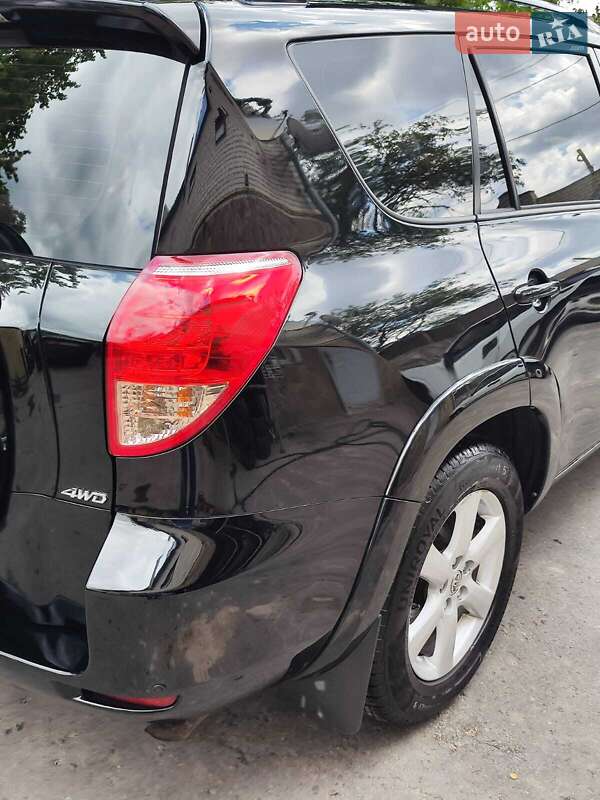 Внедорожник / Кроссовер Toyota RAV4 2006 в Харькове