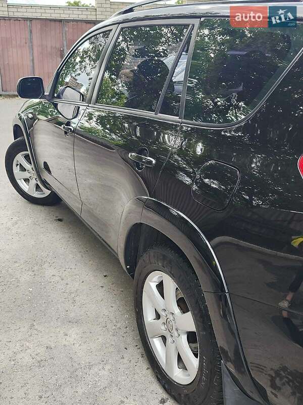Внедорожник / Кроссовер Toyota RAV4 2006 в Харькове