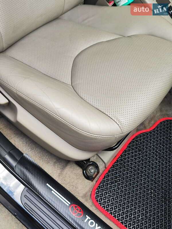 Внедорожник / Кроссовер Toyota RAV4 2006 в Харькове