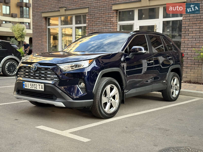 Toyota RAV4 2021