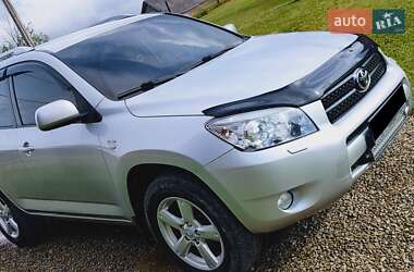 Внедорожник / Кроссовер Toyota RAV4 2009 в Яремче