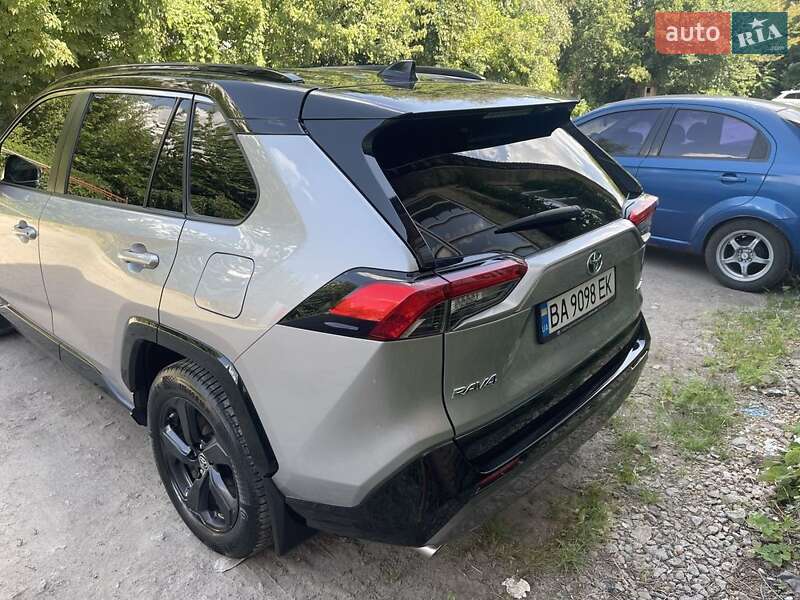 Позашляховик / Кросовер Toyota RAV4 2021 в Кропивницькому