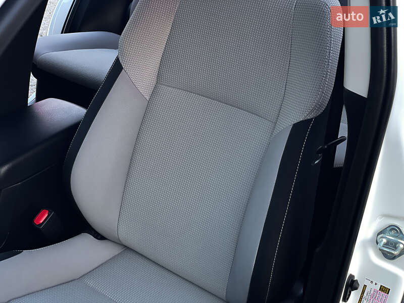 Внедорожник / Кроссовер Toyota RAV4 2016 в Одессе