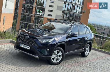 Внедорожник / Кроссовер Toyota RAV4 2021 в Ивано-Франковске
