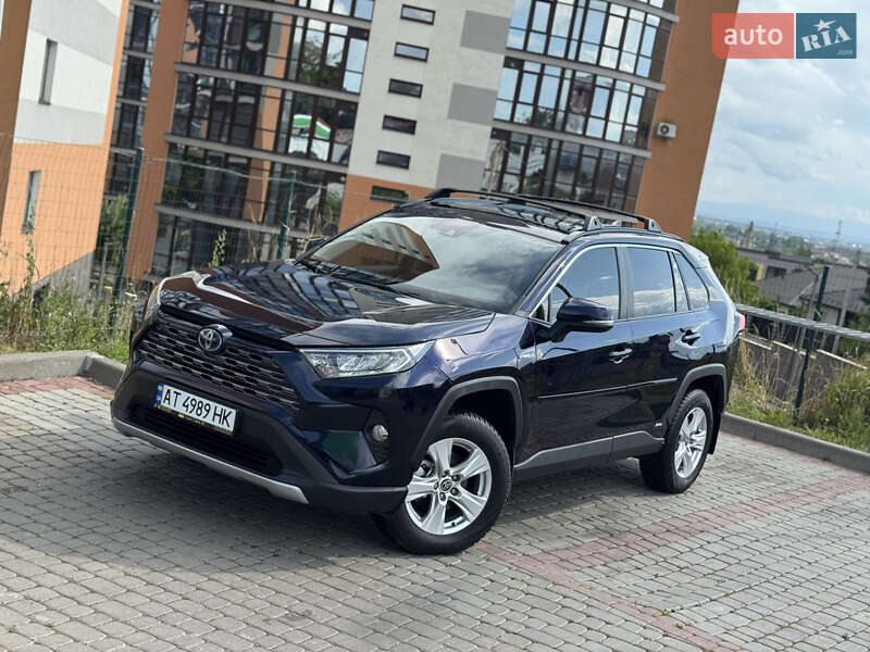 Toyota RAV4 2021