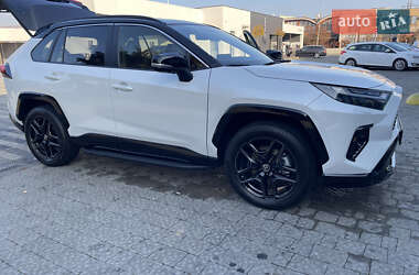 Внедорожник / Кроссовер Toyota RAV4 2023 в Ужгороде