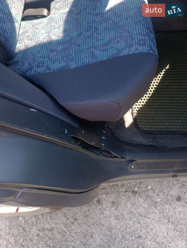 Внедорожник / Кроссовер Toyota RAV4 1998 в Броварах