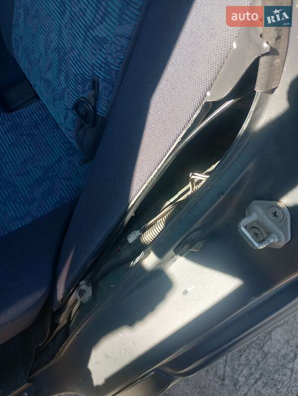 Внедорожник / Кроссовер Toyota RAV4 1998 в Броварах