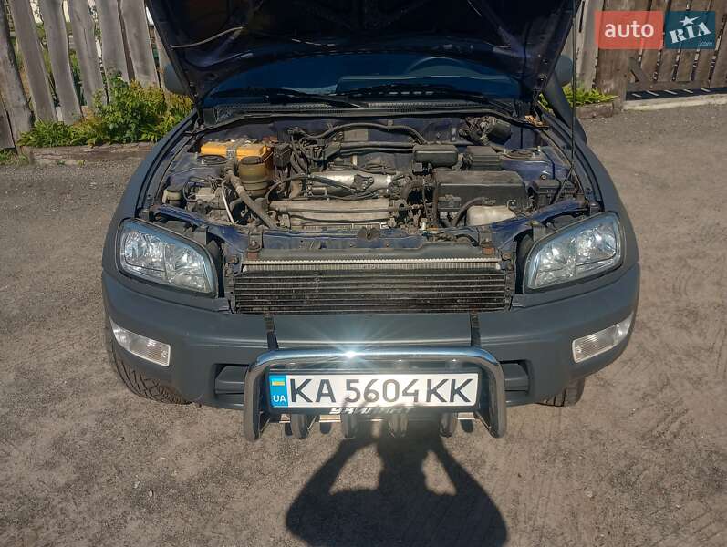 Внедорожник / Кроссовер Toyota RAV4 1998 в Броварах